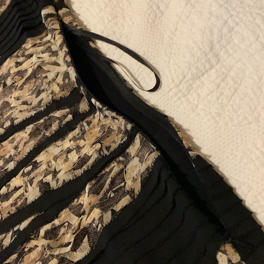 Diane Von Furstenberg rough edge tiered dress. Vintage Contemporary Classic - Picture 10 of 15